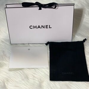 CHANEL White&Black Paper Gift bag with black drawstring bag and notecard